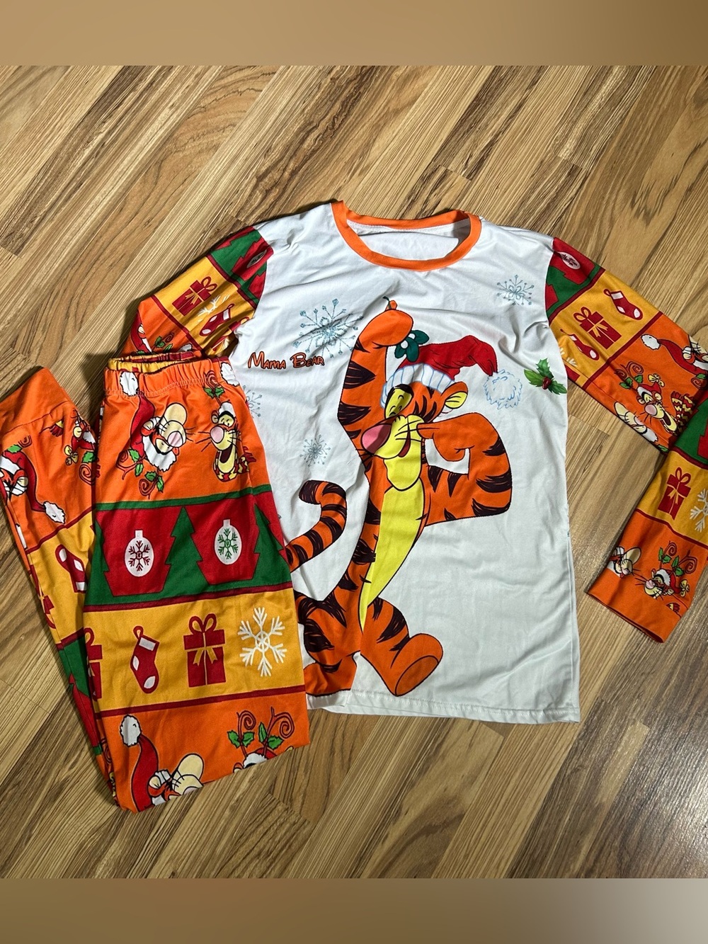 Tigger Christmas Pajama Set Women’s Size Extra Small 2-Piece Mama Bear Disney
